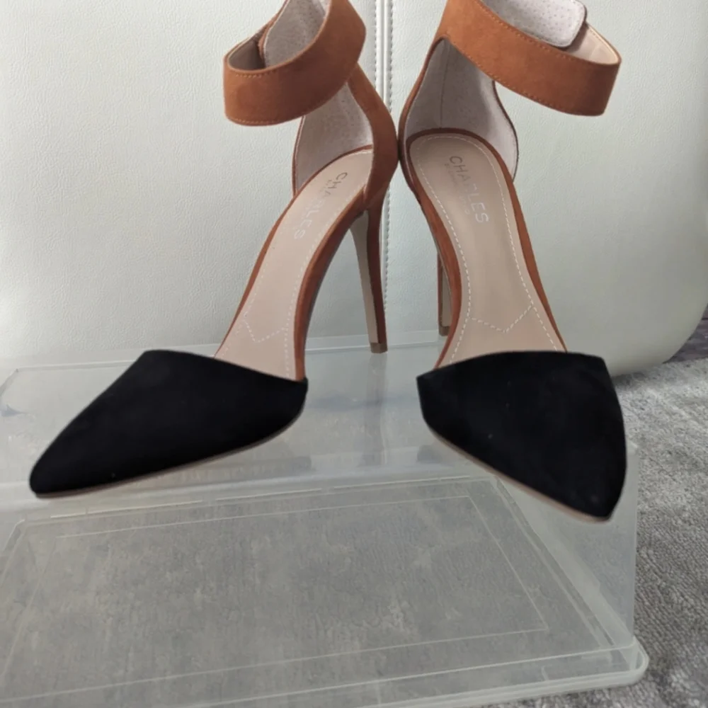 Charles David Heels Women's Size 7M Pointy Stiletto Heels Ankle Strap Two-Tone - Picture 2 of 5